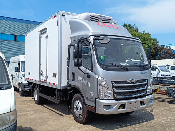 4.2米福田领航M5冷藏车