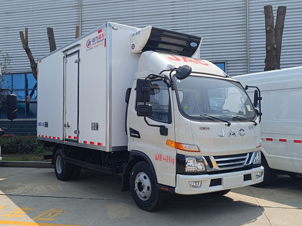 4.2米江淮骏铃V5冷藏车-冠军版